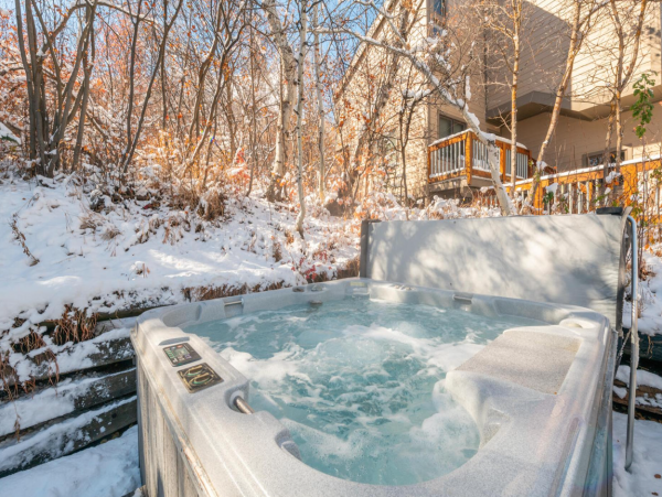 Walk to lift Vacation Condo Three Bedroom in Park City